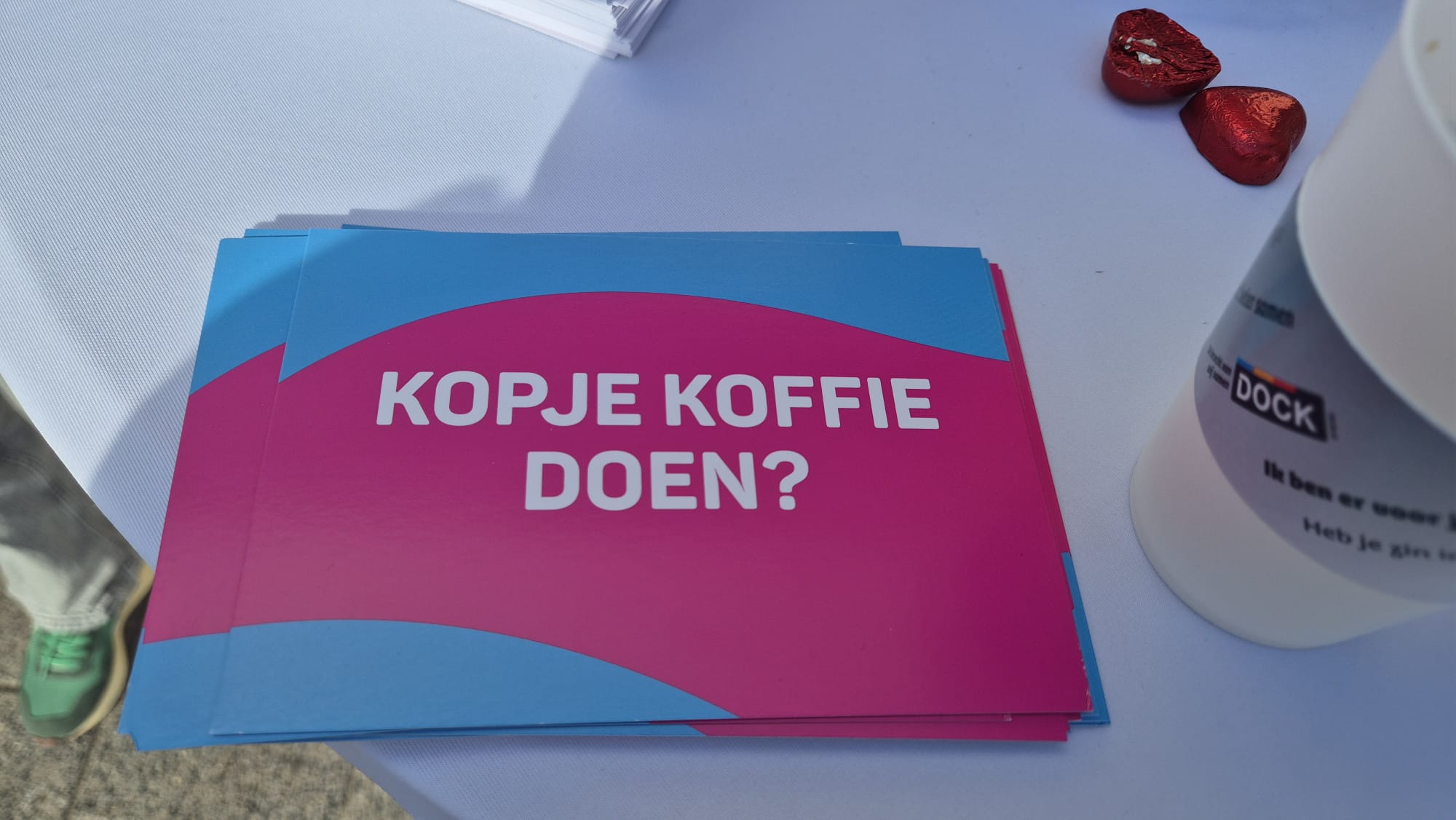 Koffiegesprekken in de Zaanse wijken: aandacht voor verbondenheid tijdens de Week tegen Eenzaamheid