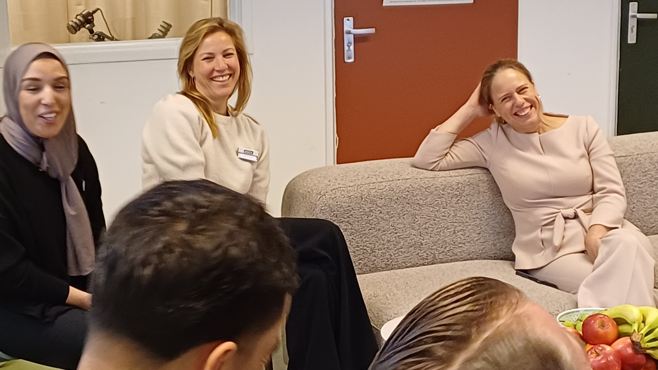 Burgemeester Schouten op werkbezoek bij JIP Rotterdam Noord