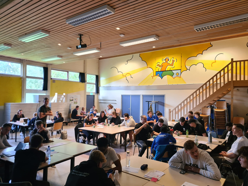 Sportkunde studenten brengen samen met DOCK’ers wijkbewoners in Zaanstad in beweging