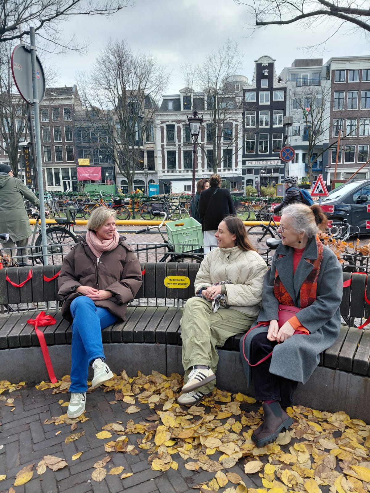 Opening Buddybankje Elandsgracht Amsterdam