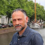 Wijkregisseur Huseyin in beeld