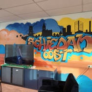 Tieners bouwen hun eigen Tienerhub in Schiedam