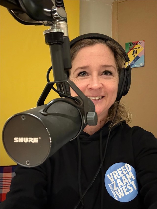 Floor Bastiaans-Horninge bij Radio Signaal over Inspiratiedag Vreedzaam Amsterdam