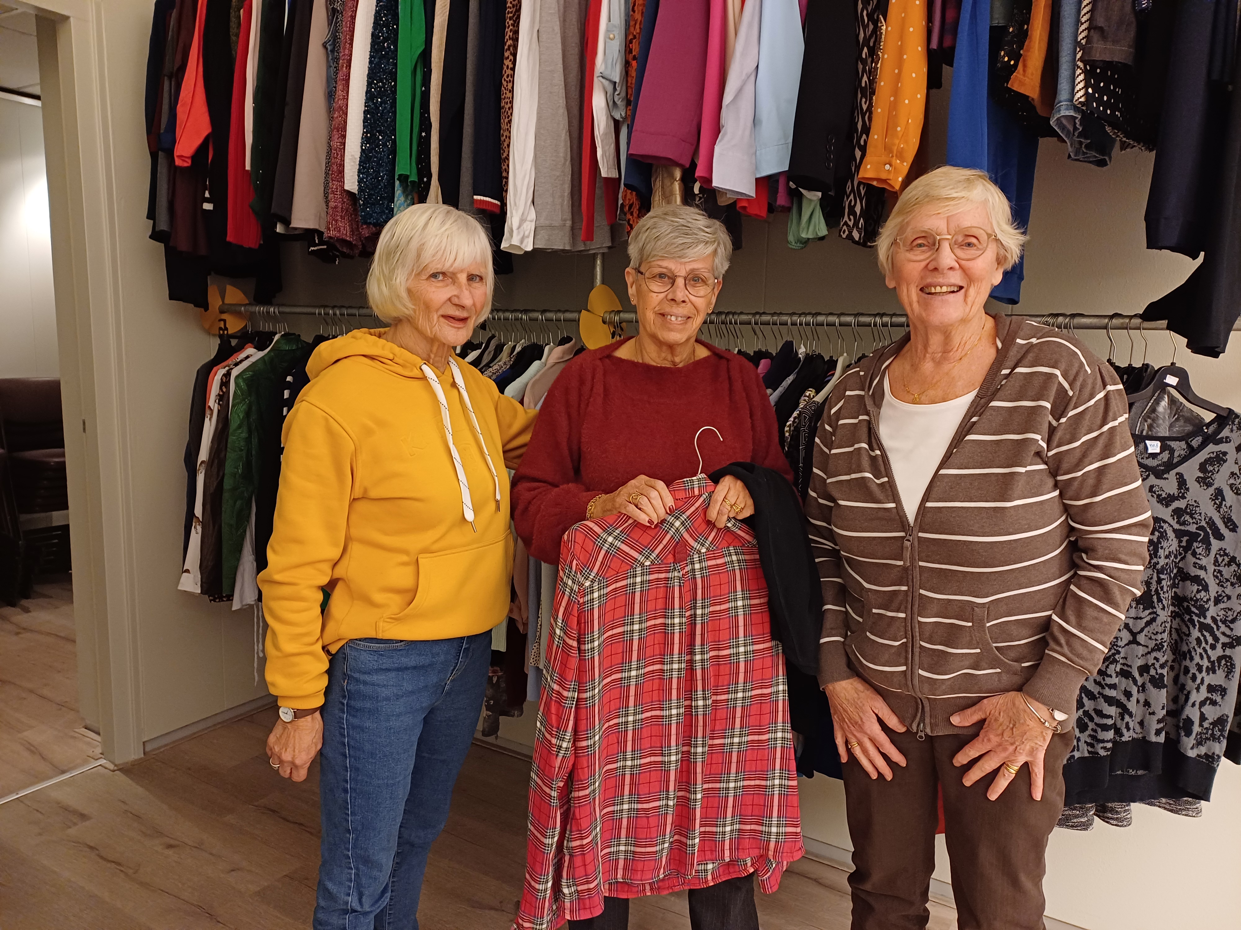 Kledingbank Leliestraat De Gorzen viert 5-jarig jubileum