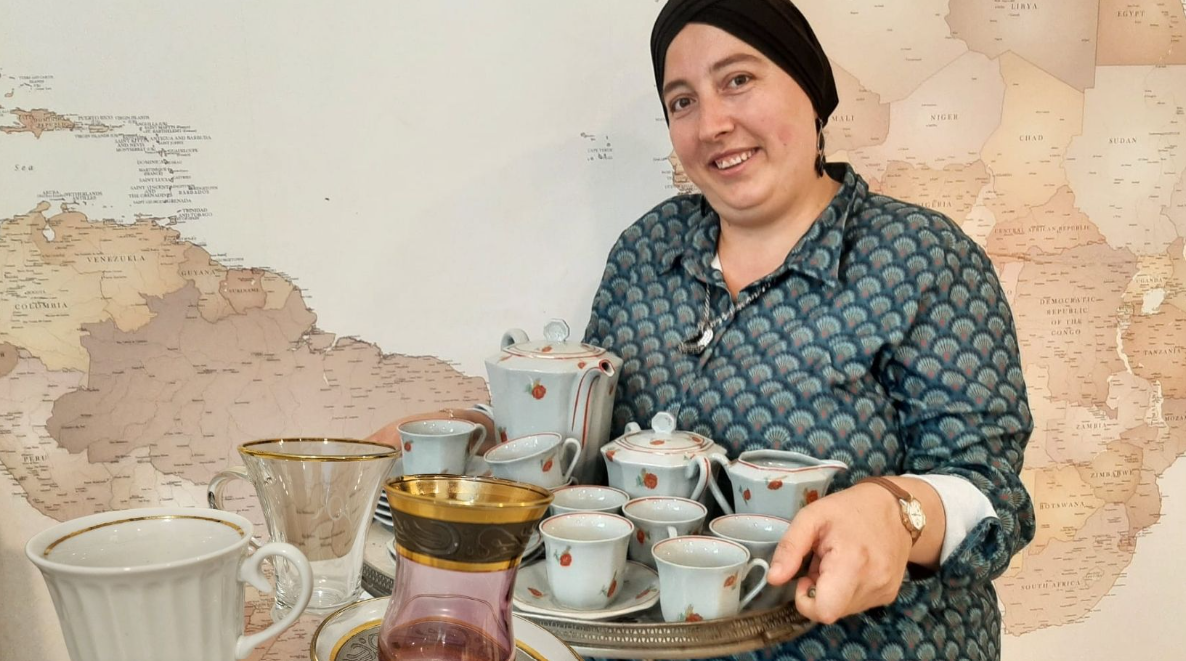 Populaire theeclub voor vrouwen in de Kansenfabriek Schiedam