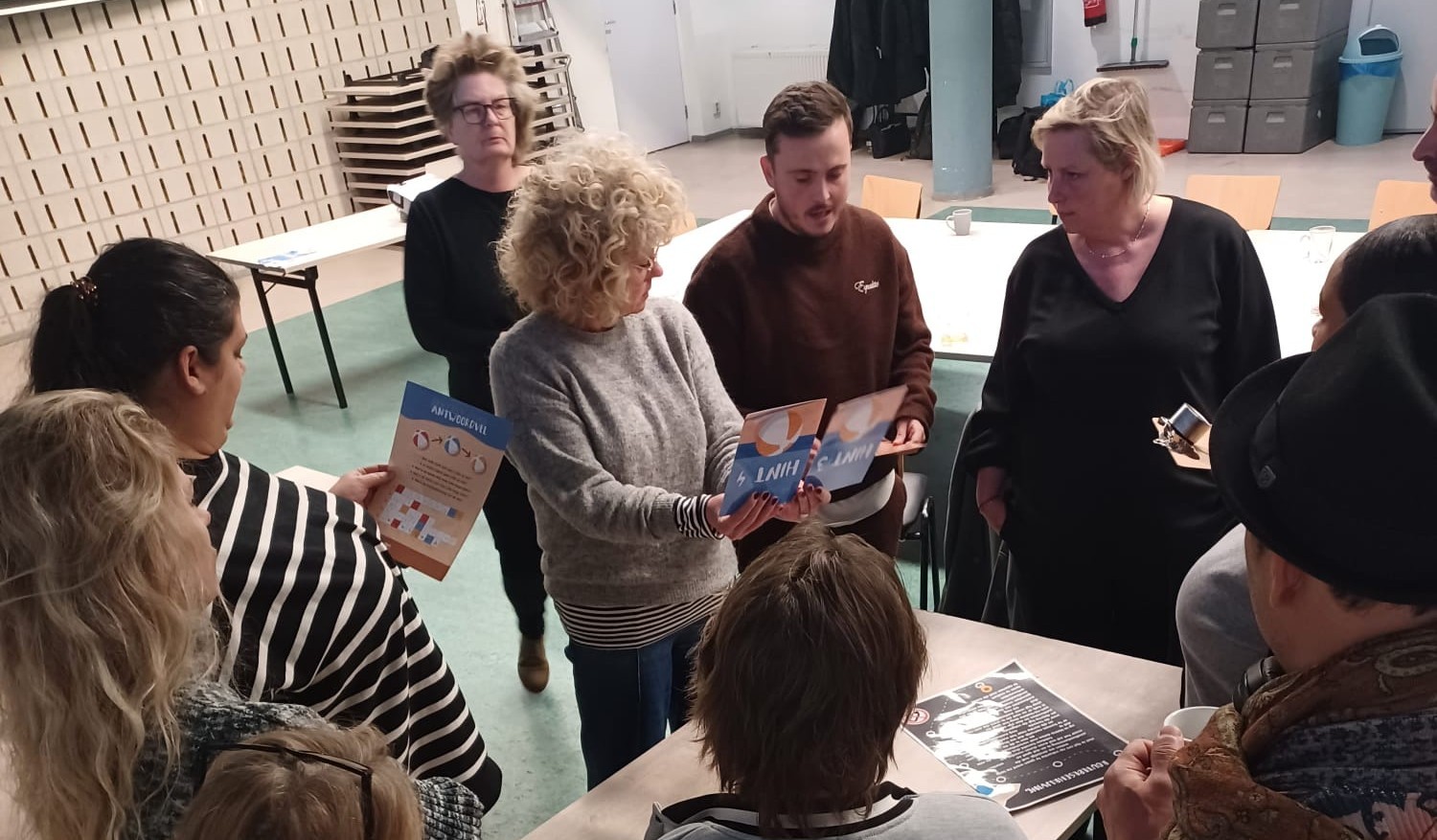 Team DOCK Schiedam volgt workshop herkennen laaggeletterdheid
