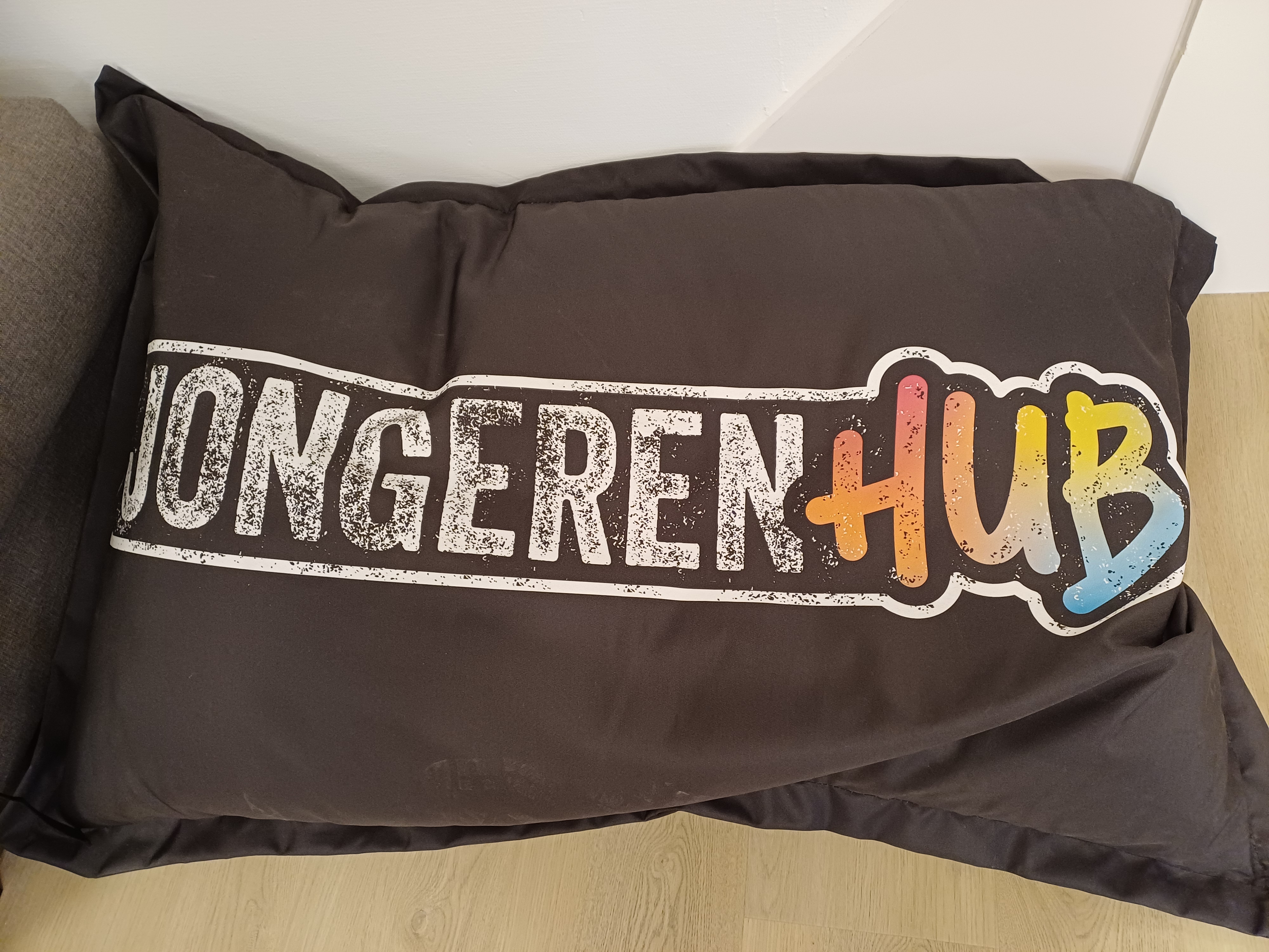 Feestelijke opening Jongerenhub Schuttersweg Rotterdam